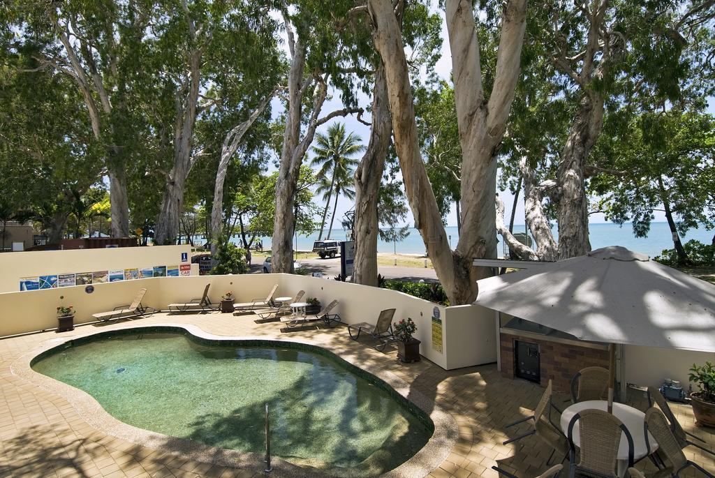 On Palm Cove Beachfront Apartments Eksteriør bilde