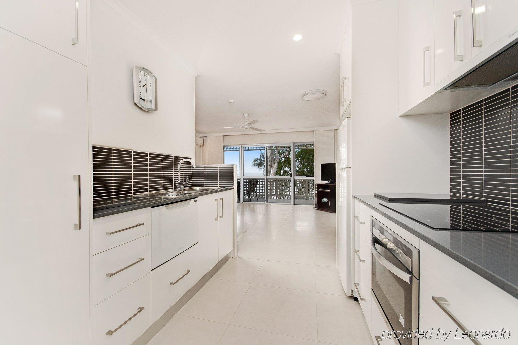 On Palm Cove Beachfront Apartments Eksteriør bilde