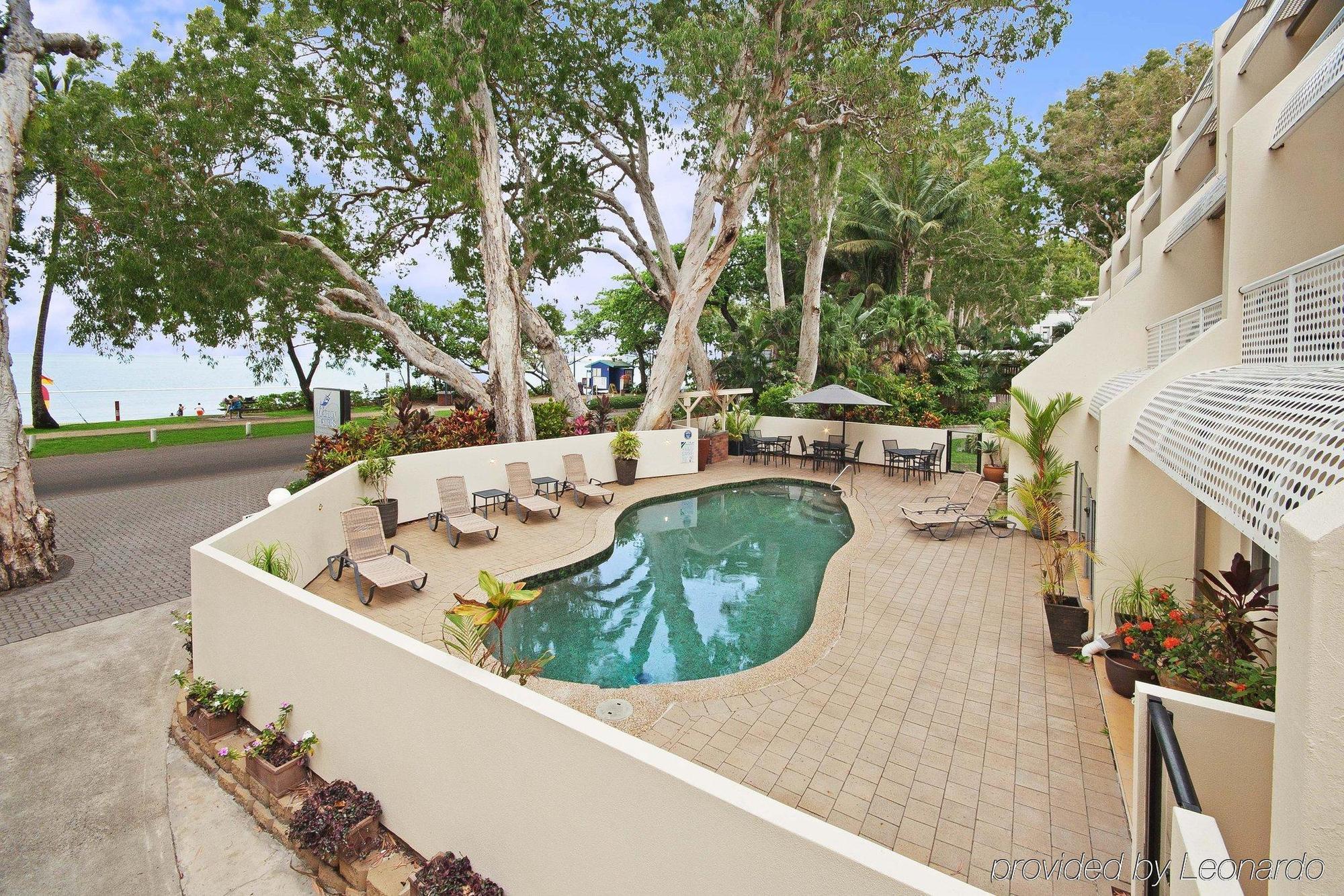 On Palm Cove Beachfront Apartments Eksteriør bilde