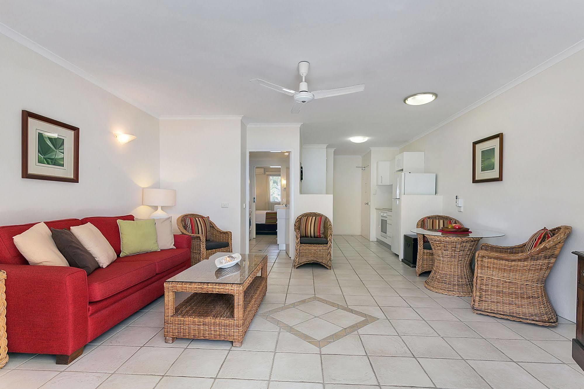 On Palm Cove Beachfront Apartments Eksteriør bilde
