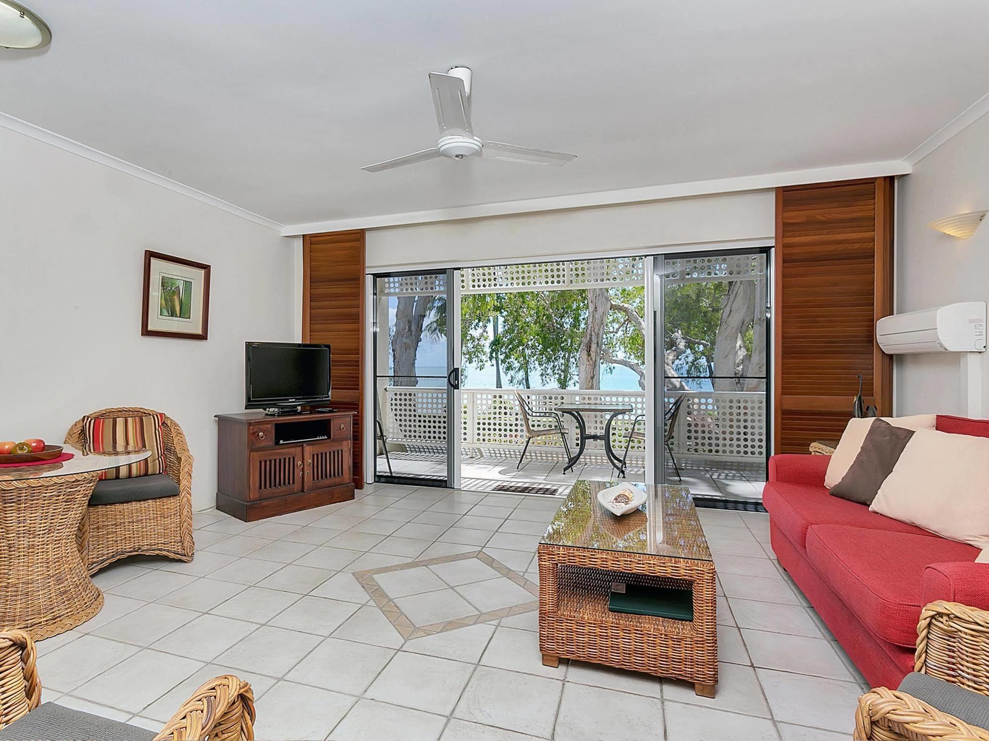 On Palm Cove Beachfront Apartments Eksteriør bilde